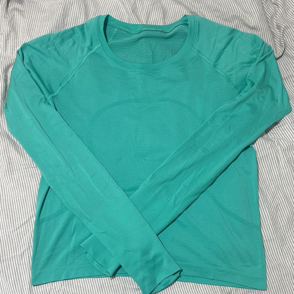 Lululemon swiftly long sleeve size 8